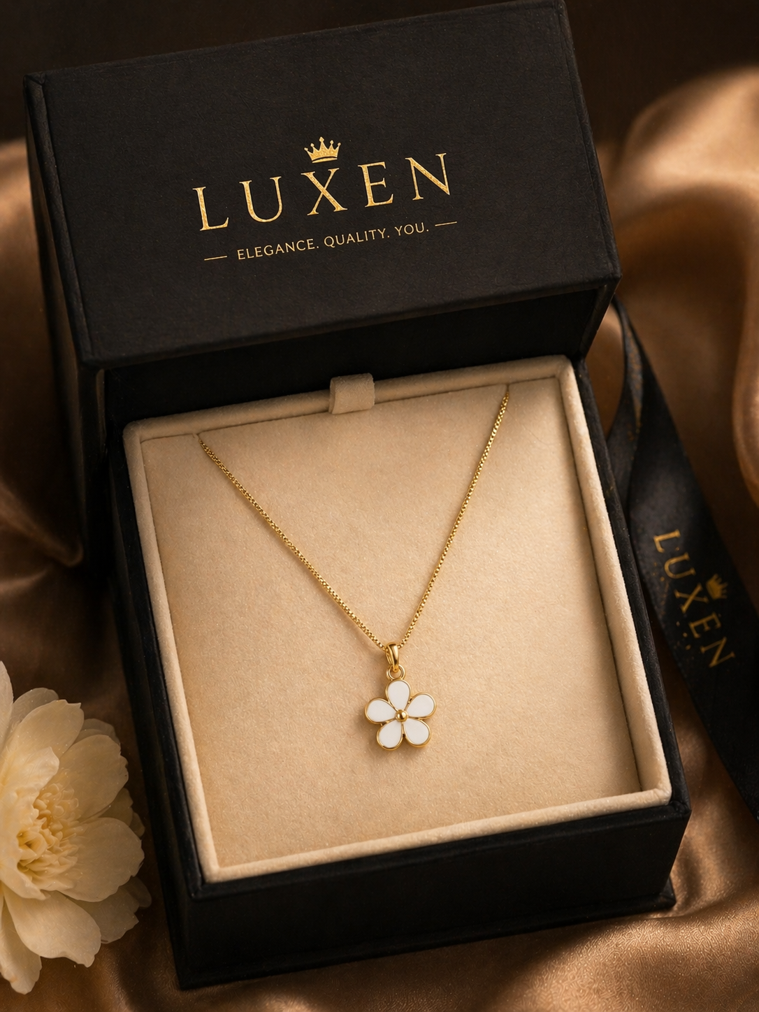 Luxury Flower Pendant Necklace – Premium Gold Plated Elegant Jewelry for Women